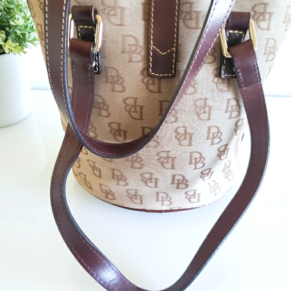 Dooney & Bourke Bucket Bag Monogram Vintage Classic Handbag Purse Signature Logo - Picture 11 of 17